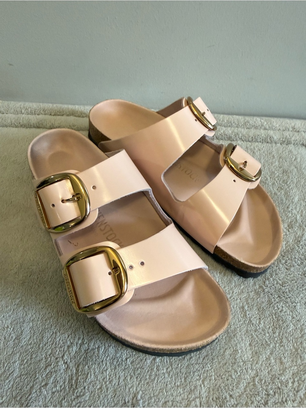 Birkenstock Big Buckle Slide Sandals pink with Gold Hardware - Picture 2 of 9